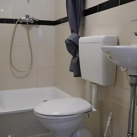 Mk 2 Wifi - Kostenlose Parkplaetze - In 5 Minuten In Der Stadt Apartamento