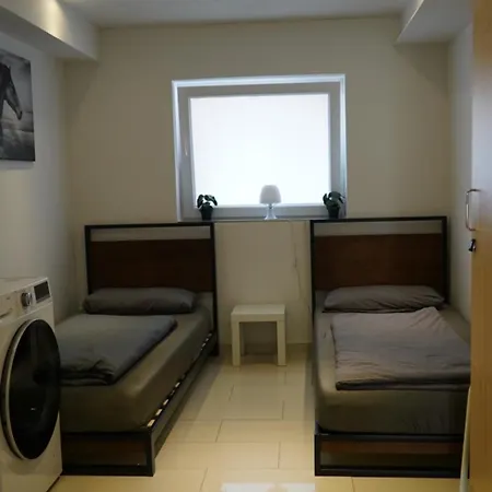 Apartment Mk 2 Wifi - Kostenlose Parkplaetze - In 5 Minuten In Der Stadt