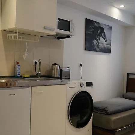 Apartamento Mk 2 Wifi - Kostenlose Parkplaetze - In 5 Minuten In Der Stadt Brema
